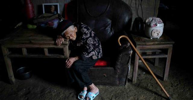 纪录片三十二里的罗善学去世的时候身边有人吗 纪录片三十二里的罗善学去世的时候身边有人吗